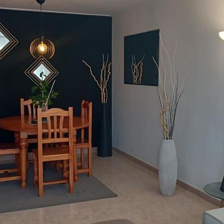 Apartamento Entero De Tres Habitaciones, Cerca De La Playa! Acogedor, Luminoso Y Tranquilo Malgrat de Mar Bagian luar foto
