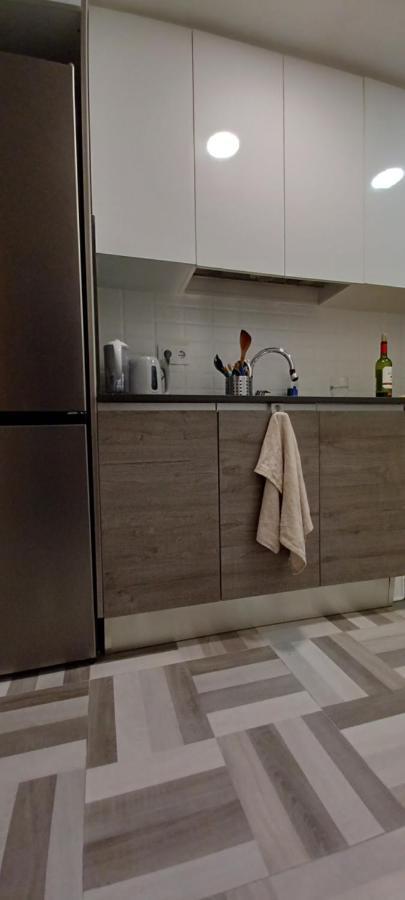 Apartamento Entero De Tres Habitaciones, Cerca De La Playa! Acogedor, Luminoso Y Tranquilo Malgrat de Mar Bagian luar foto