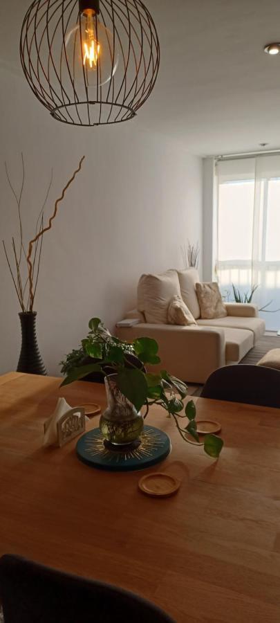 Apartamento Entero De Tres Habitaciones, Cerca De La Playa! Acogedor, Luminoso Y Tranquilo Malgrat de Mar Bagian luar foto