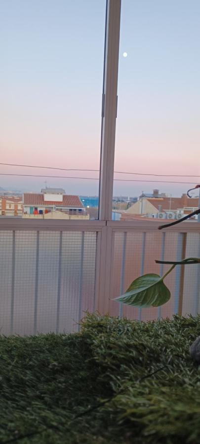 Apartamento Entero De Tres Habitaciones, Cerca De La Playa! Acogedor, Luminoso Y Tranquilo Malgrat de Mar Bagian luar foto